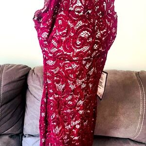 Sequin Hearts lace burgundy mini